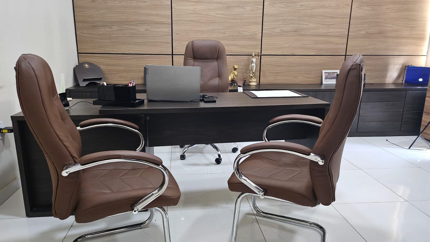 Mesa de reunião do escritório em Macapá para atendimento de inventário e partilha
